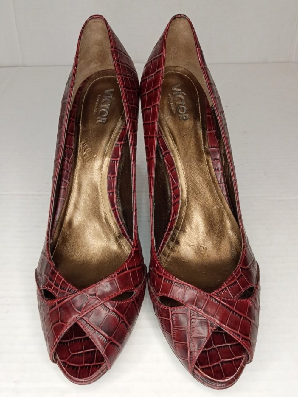 Vintage Victor Alfaro Bonbon Burgundy Croc Leather Peep Toe Women's Heels 9M